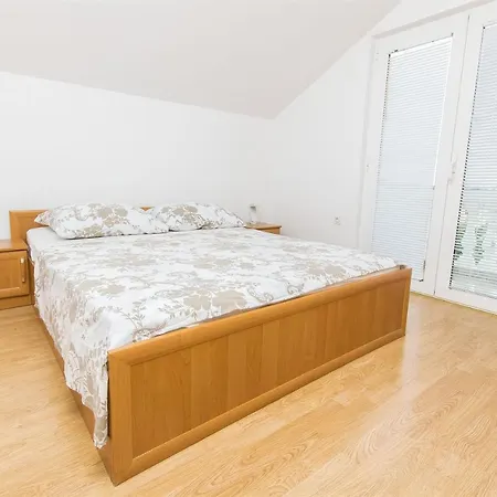 Apartment Ljubica *