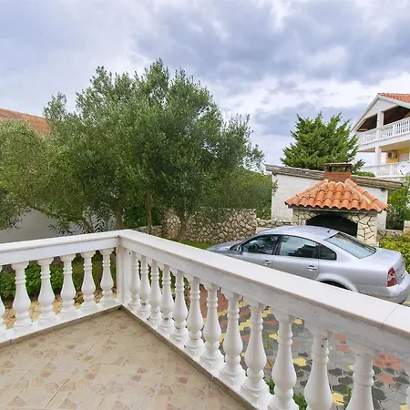 Apartment Ljubica *